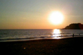 2008.12.30 20:59  だらっくま "国道134号線、鎌倉の由比ヶ浜で撮影しました。海や川に沿って走ると気持ちいいですよね。"