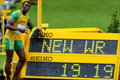 男子200mでは、100mに続き、ボルトが世界新での２冠を達成。最後まで力を抜かずに走り切った先にたたき出されたタイムは19秒19。昨年、自身が樹立した19秒30の世界記録をまた大きく塗り替えた。